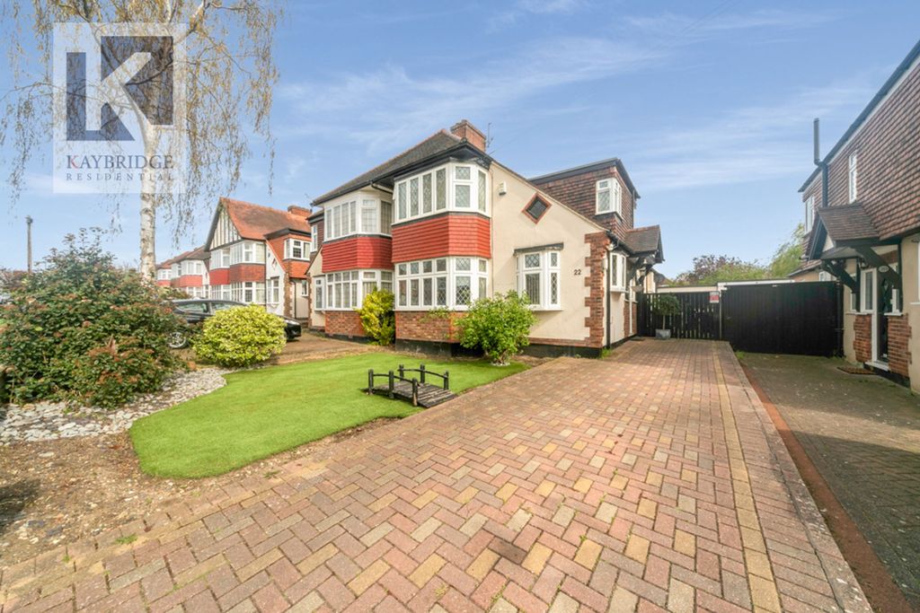 Property photo 1 of 12