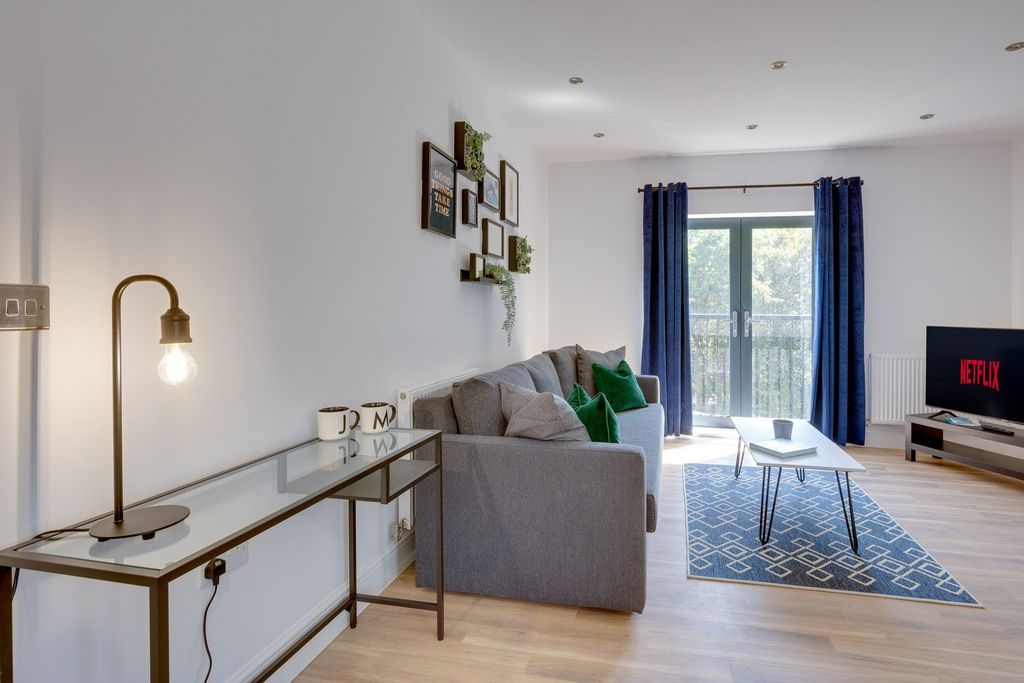 Property photo 3 of 17 Picture No. 25