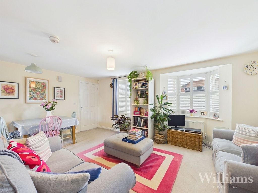 Property photo 3 of 13