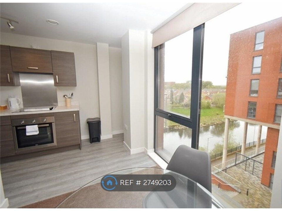 Property photo 1 of 10