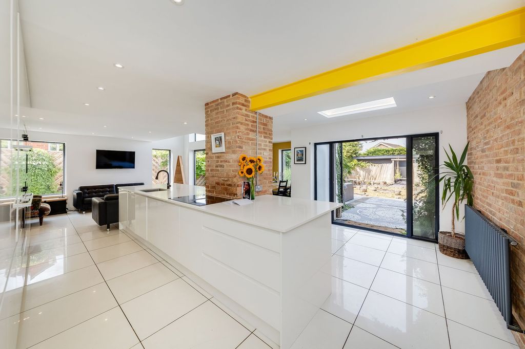 Property photo 2 of 41