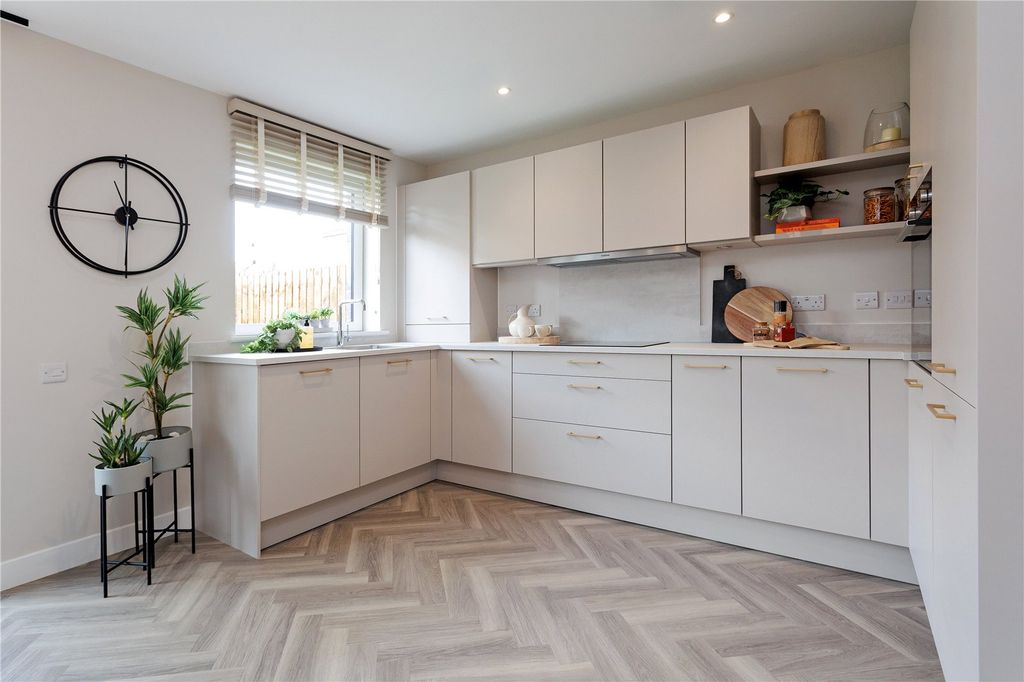 Property photo 2 of 20 Picture No. 10