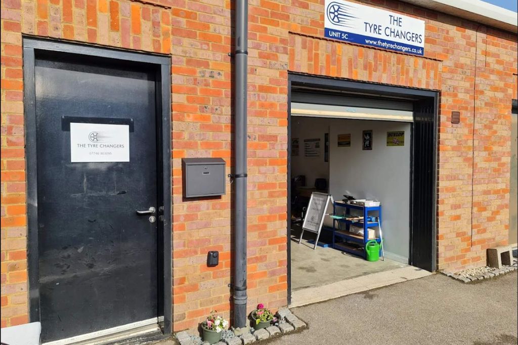 Property photo 1 of 7