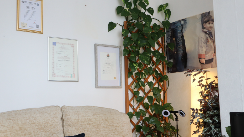 Property photo 2 of 38