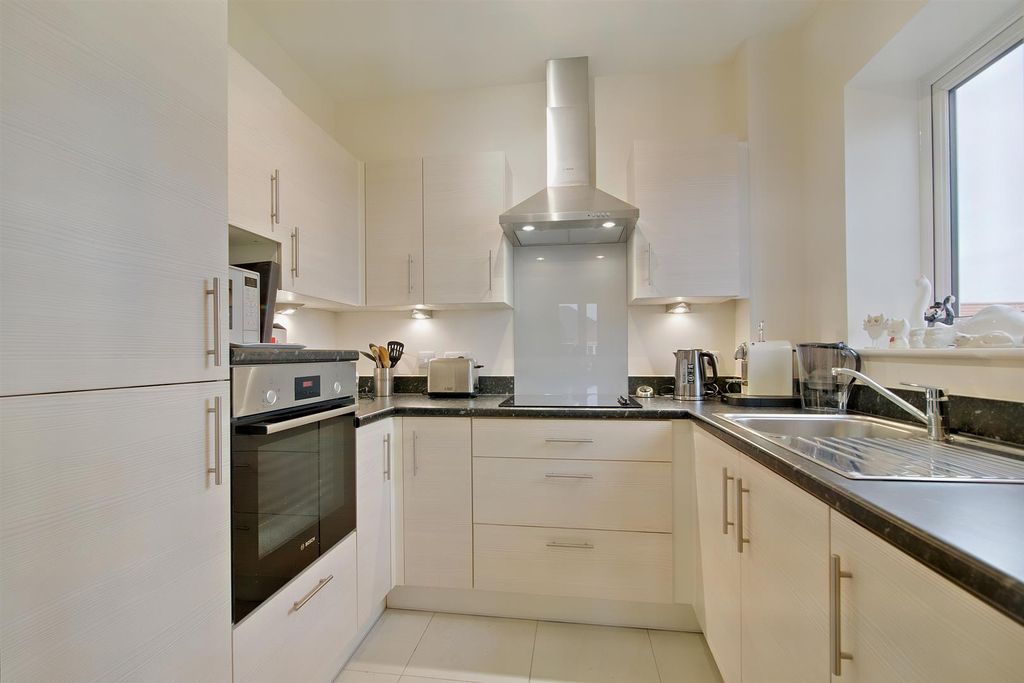 Additional image 7 of 2 bed flat for saleBrigg Court, 22 Chantry Gardens, Filey YO14