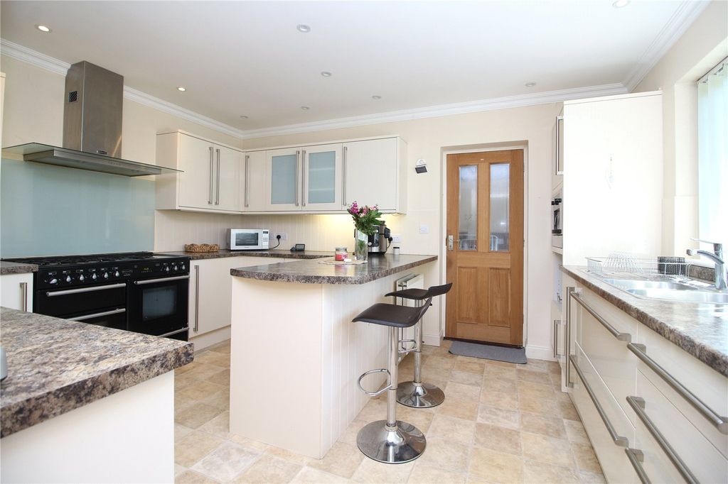 Property photo 2 of 18 Picture No. 06