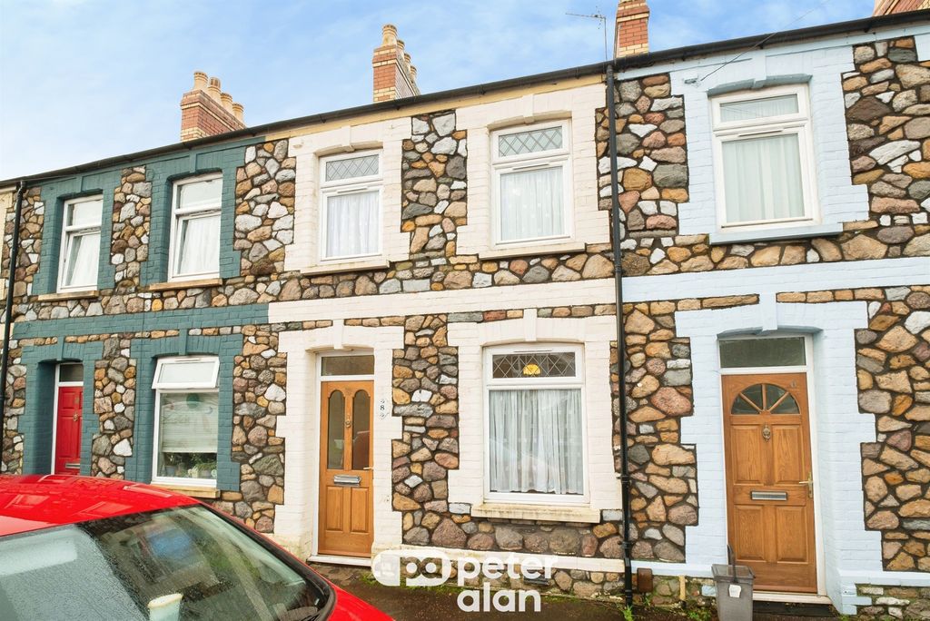 Property photo 1 of 17