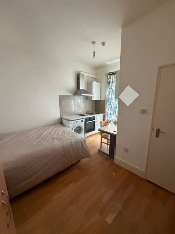Property photo 3 of 4