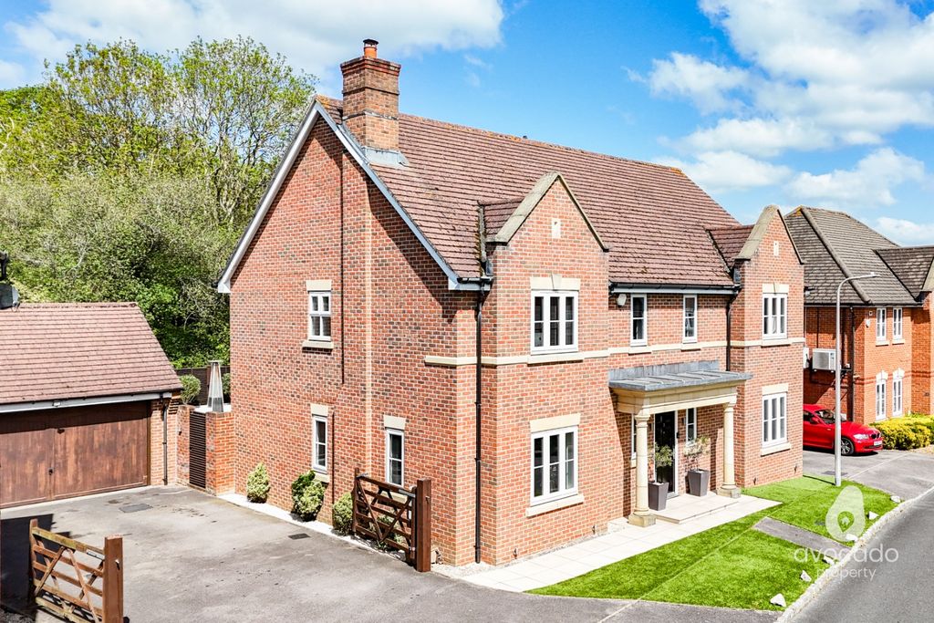 Property photo 1 of 34 5090341