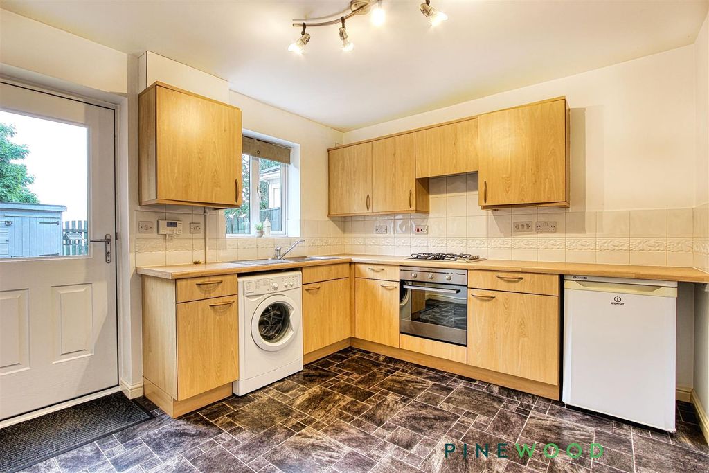Property photo 3 of 16 Kitchen Diner