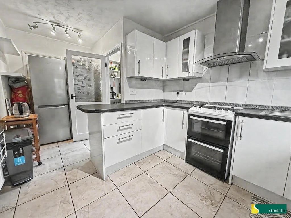 Property photo 3 of 14 11.Jpg