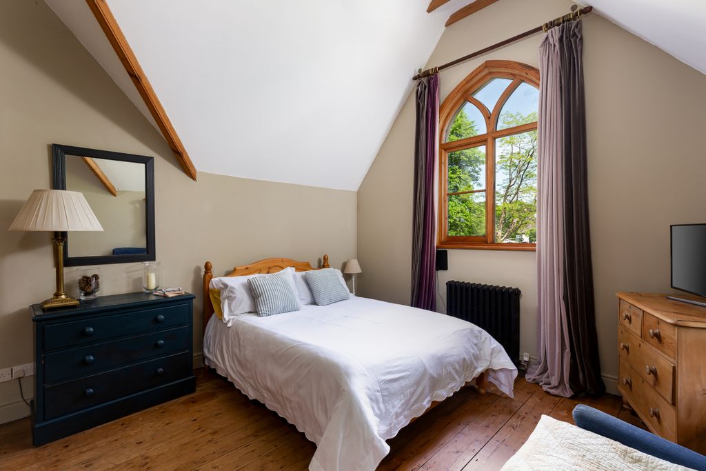 Property photo 3 of 27 Picture No. 18