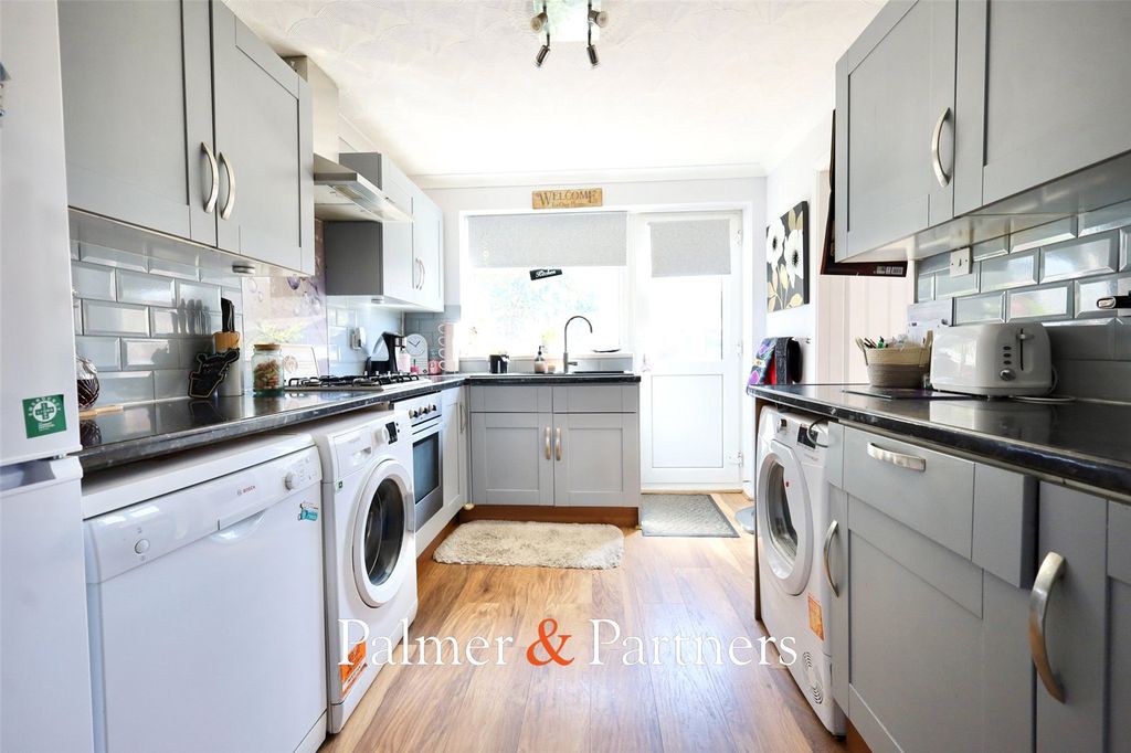 Property photo 3 of 21 Picture No. 11