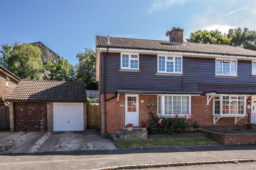 Property photo 1 of 16