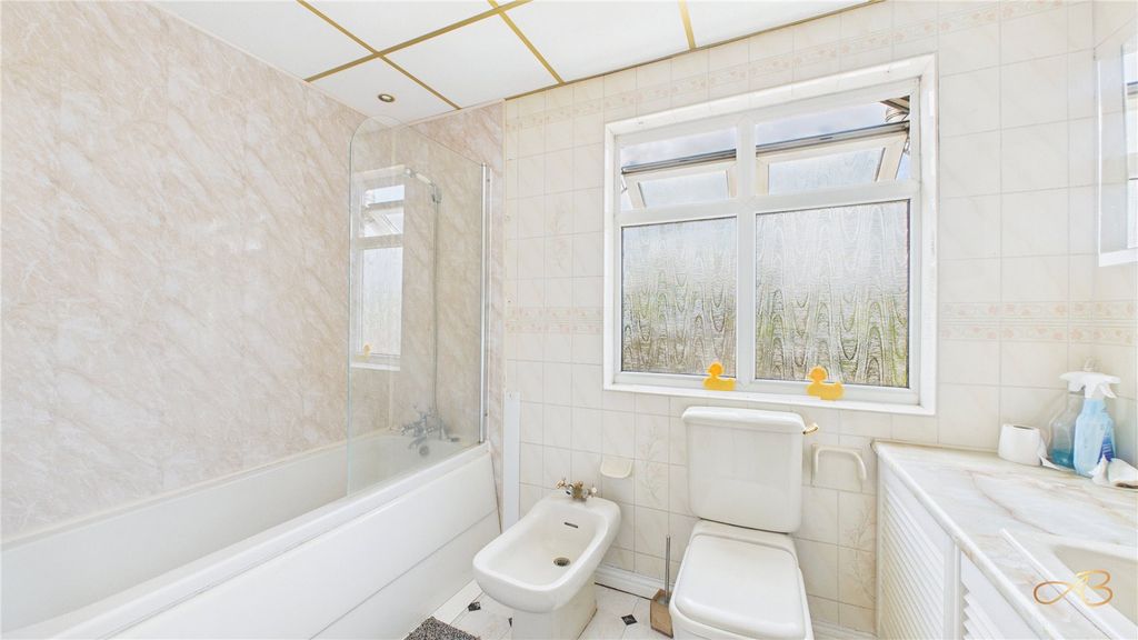 Property photo 3 of 9 Picture No. 23