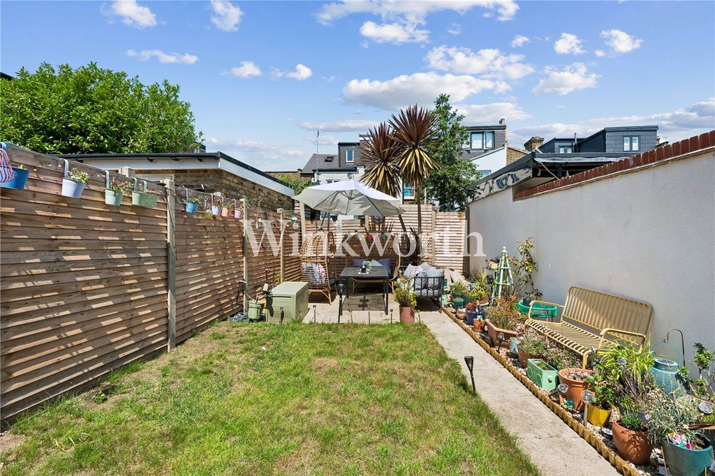 Property photo 2 of 19 Picture No. 04
