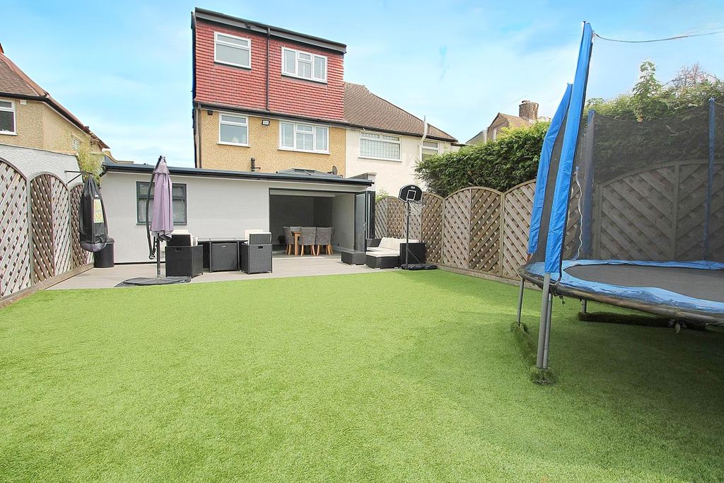 Property photo 2 of 20 915A0F27-3089-4Ad5-B4F9-23F28E258F0d.Jpg