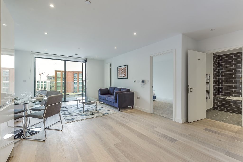 Property photo 3 of 18 (Main)