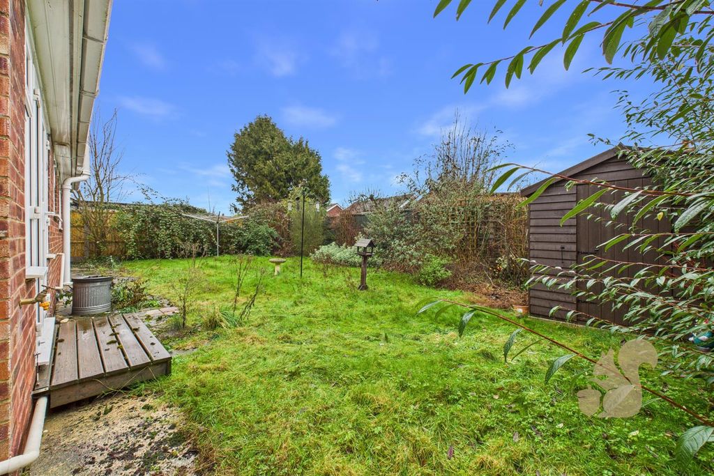 Property photo 3 of 15 Garden