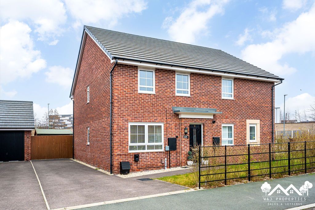 Property photo 1 of 34