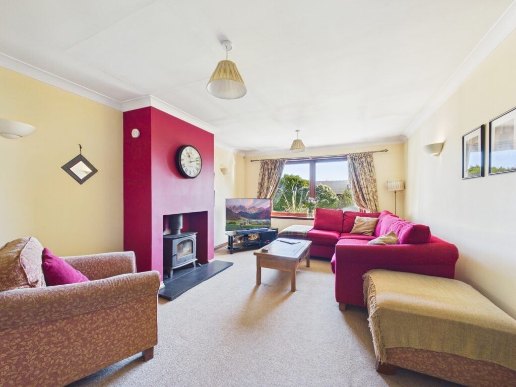 Property photo 2 of 33