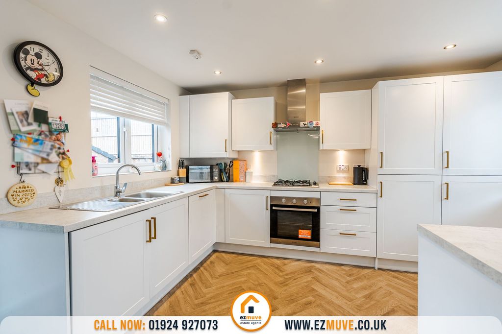 Property photo 2 of 26