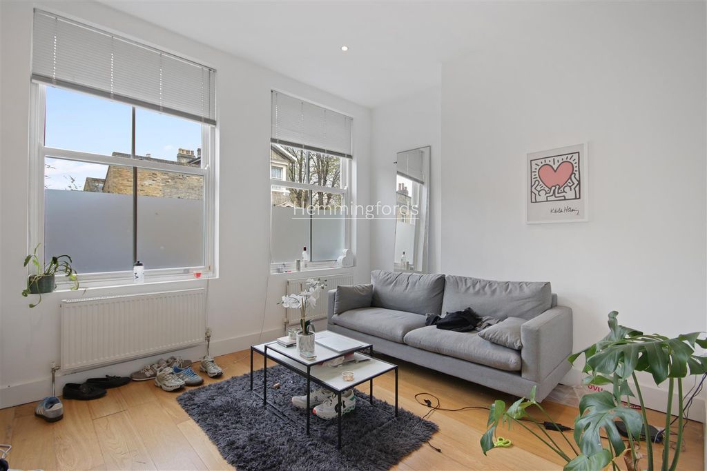 Property photo 1 of 15 02-22d51278-c6Bd-490A-A24E-3A527A00d59376013 - Am