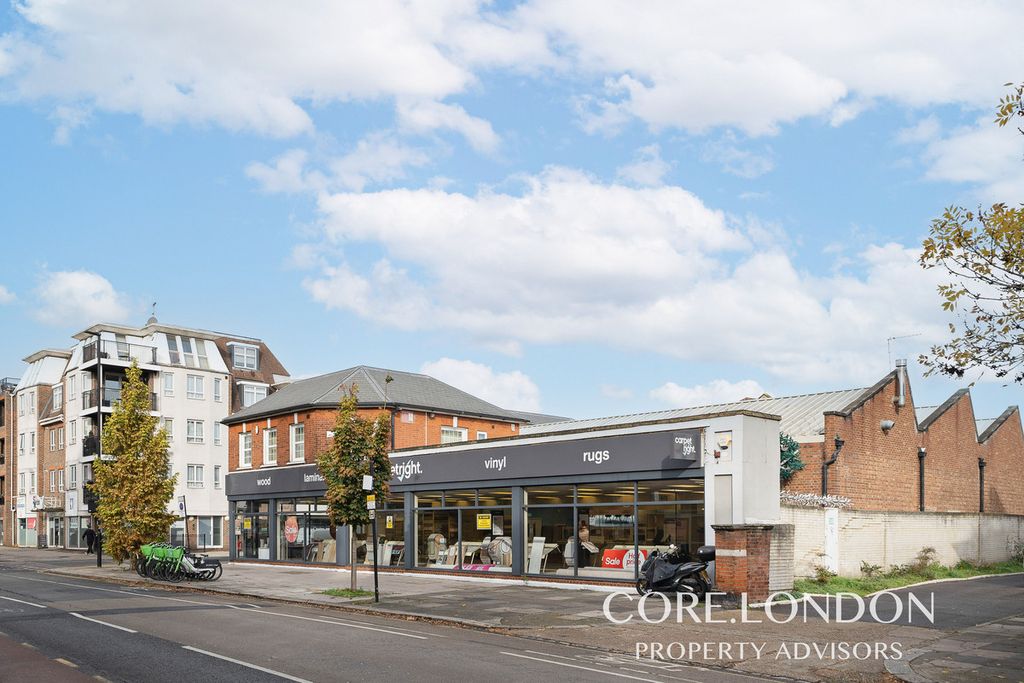 Property photo 2 of 8