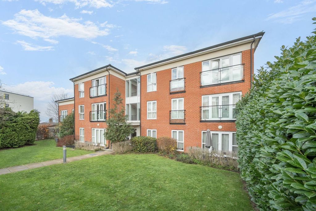 Property photo 1 of 20