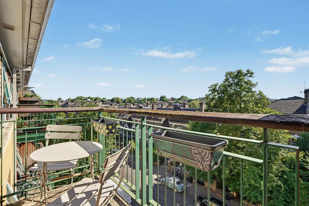Property photo 2 of 12 Balcony