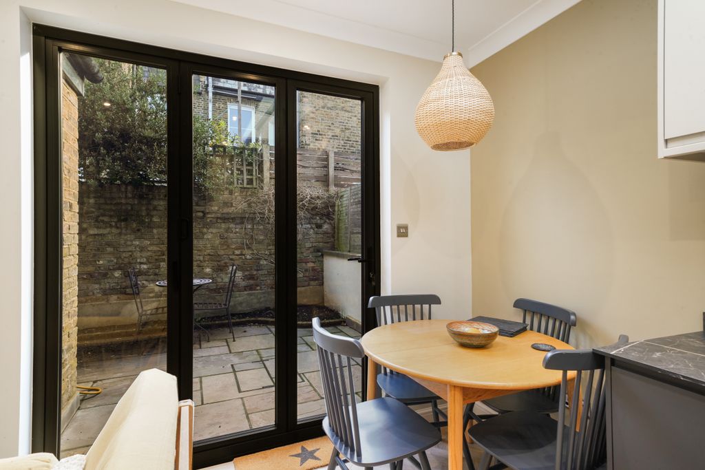 Property photo 3 of 8