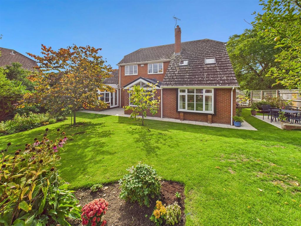 Property photo 2 of 28 Cam04907G0-Pr0336-Still034.Jpg