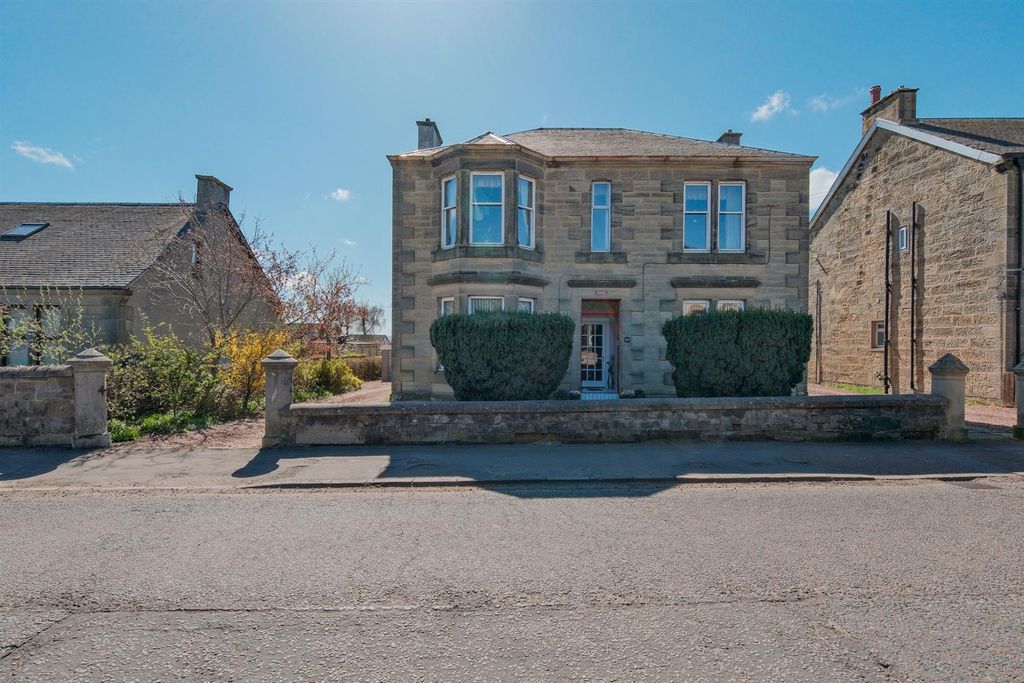 Property photo 2 of 36 002-97 Clyde Street, Carluke ML8 5Bg.Jpg