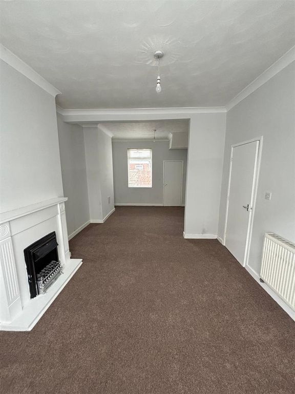 Property photo 2 of 10 38A98367-570B-4A01-95Fe-91Cefcc0Faf0.Jpg