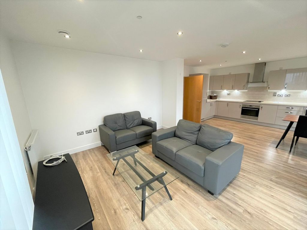 Property photo 2 of 9 Photo 8