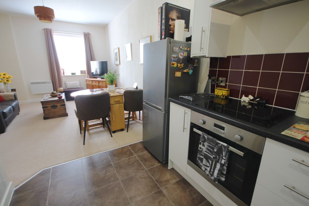 Property photo 3 of 8