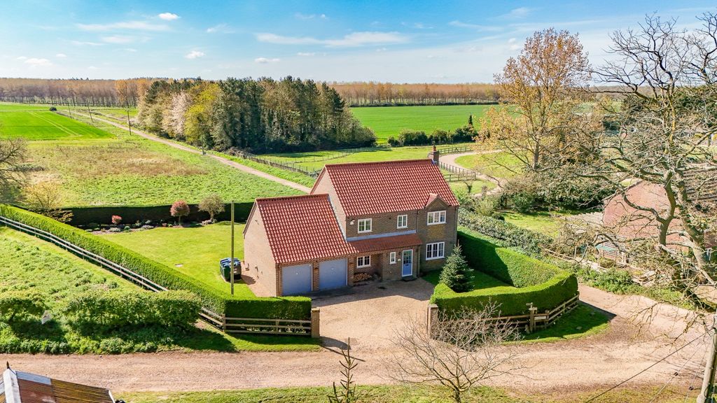 Property photo 1 of 35 3719001