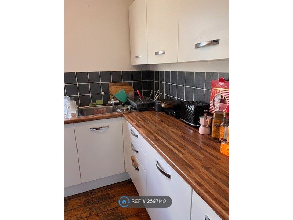 Property photo 3 of 4 Kitchen