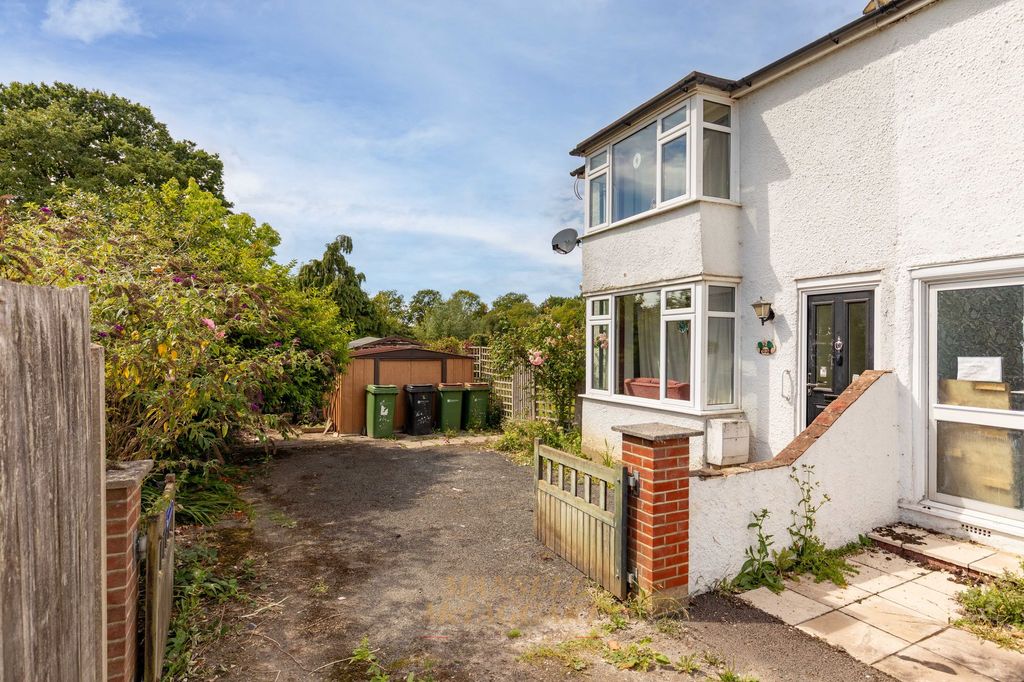 Property photo 2 of 30