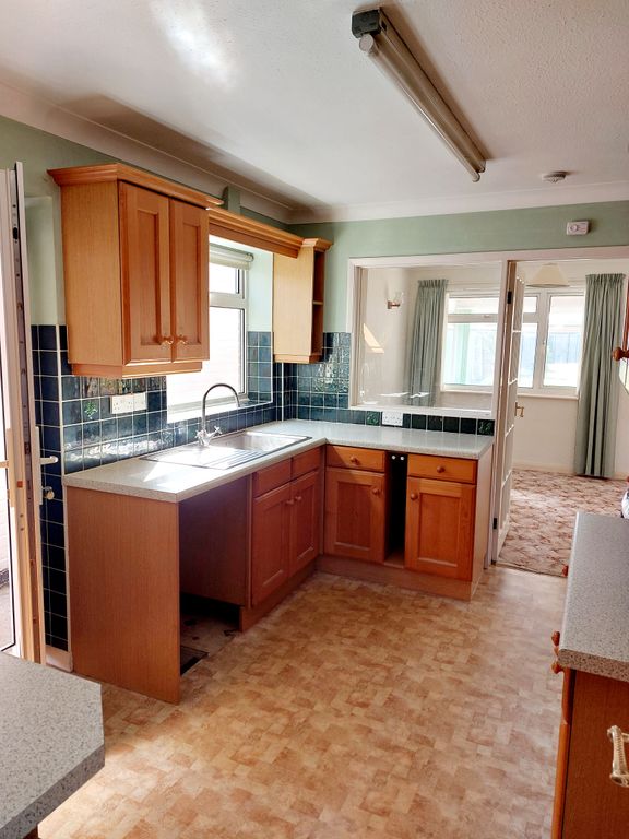 Property photo 2 of 21