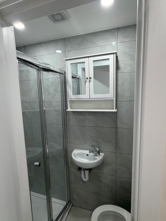 Property photo 3 of 3