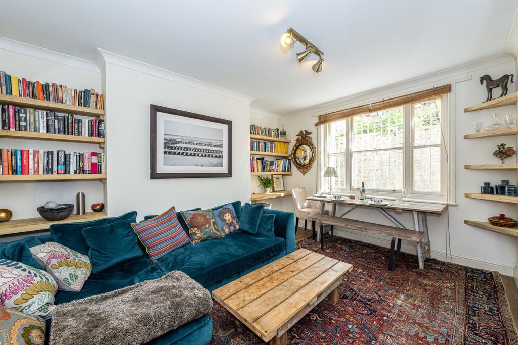 Property photo 2 of 10