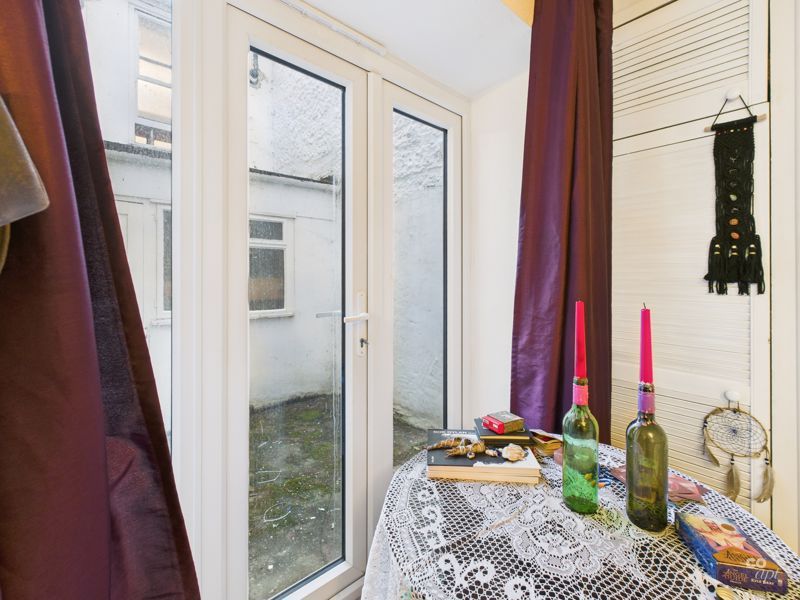 Property photo 3 of 6 Photo 1