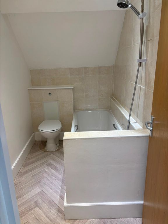 Property photo 1 of 16 Bathroom