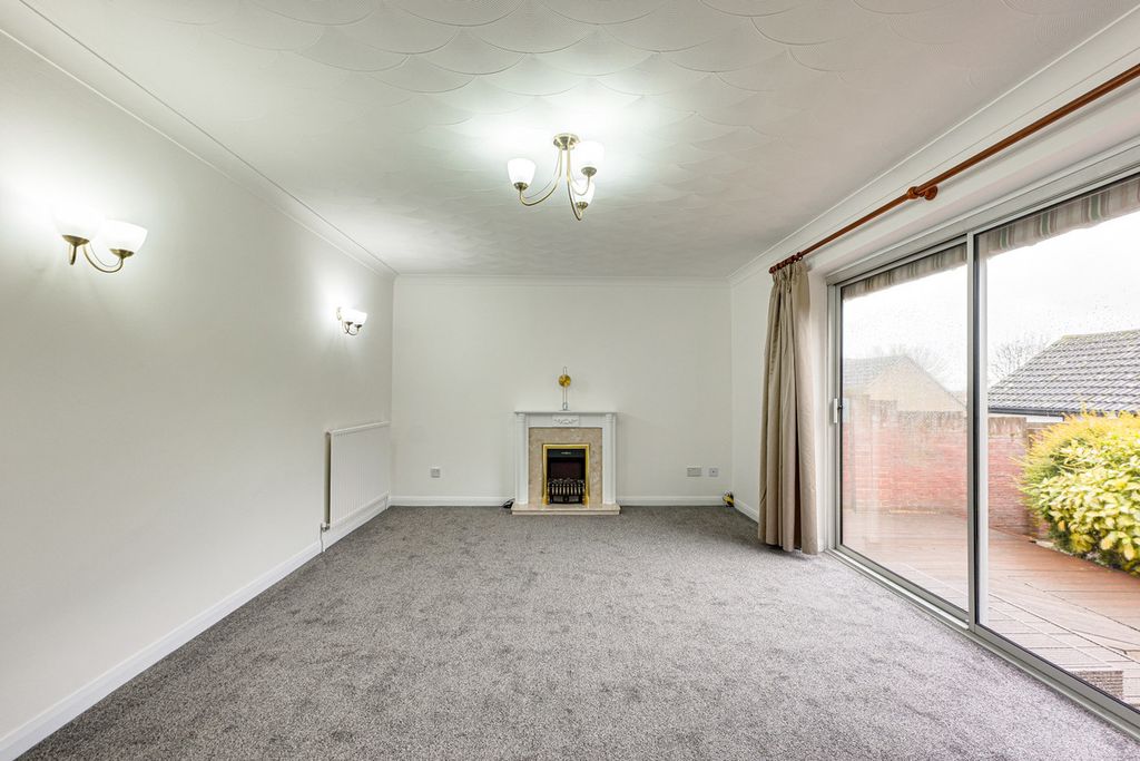 Property photo 3 of 24