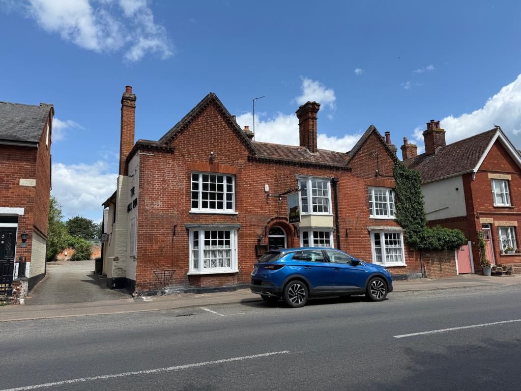 Property photo 1 of 11 Front View Of The Pub And Access To Car Park