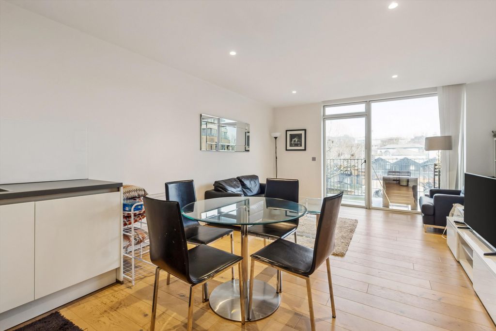 Property photo 1 of 9 Image