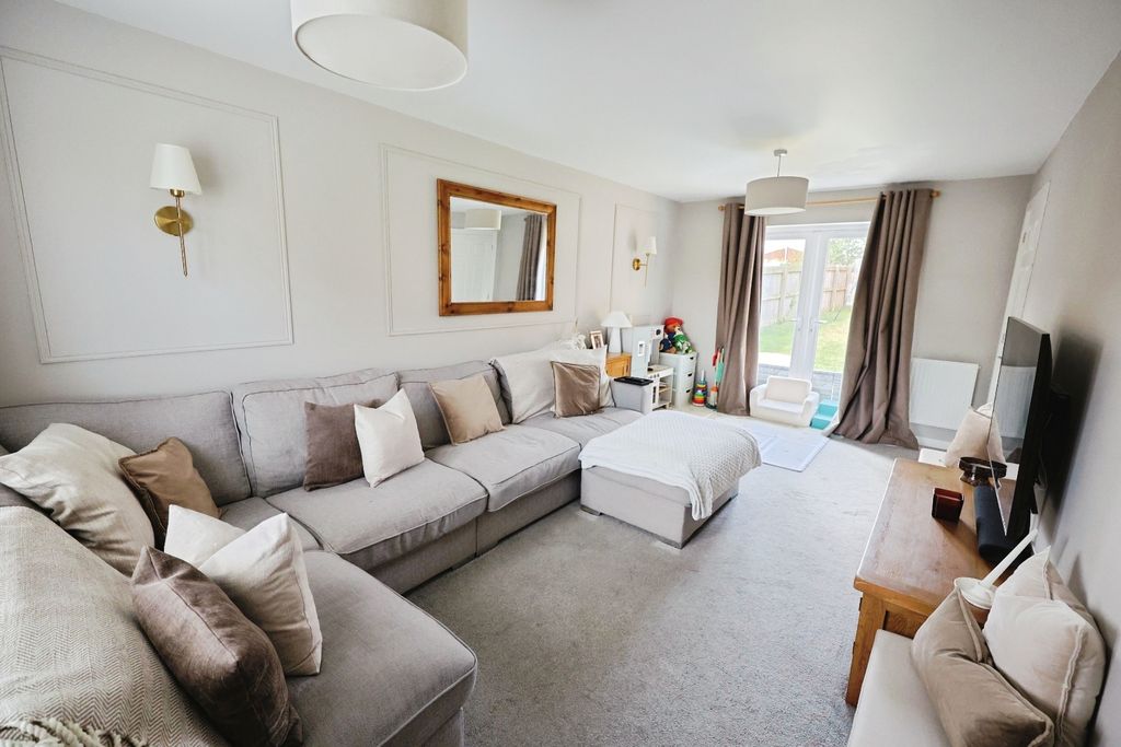 Property photo 2 of 17 Pbox-Img.Jpg