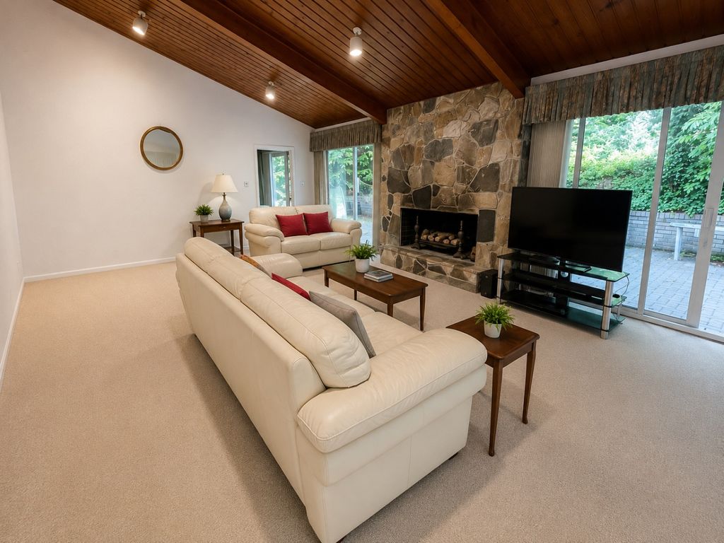 Property photo 3 of 14 5218593