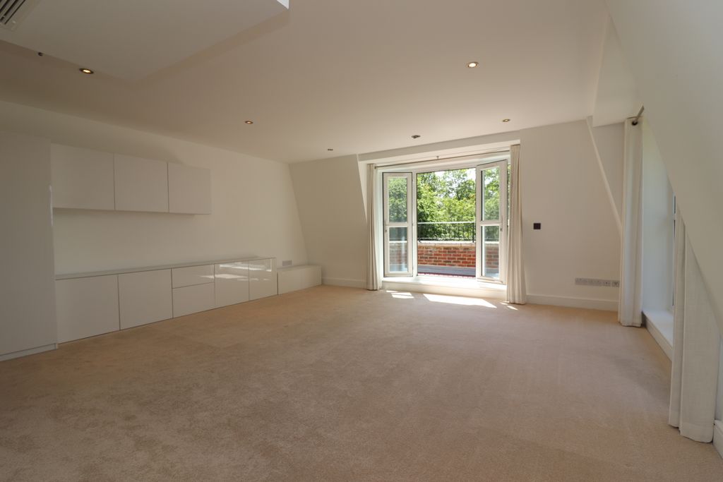 Property photo 3 of 18 Img_3433